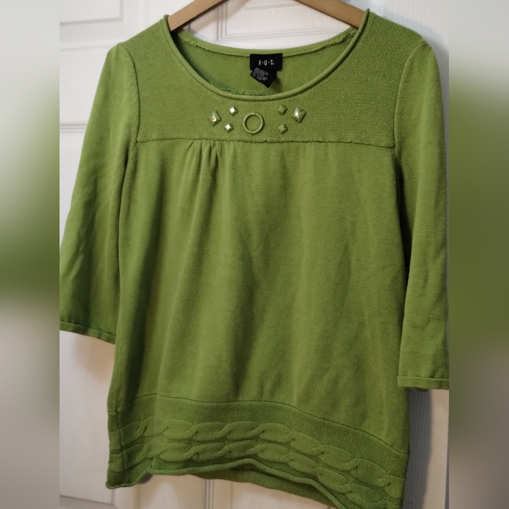 Women's Green Short Sleeve Sweater With Detail Neckline